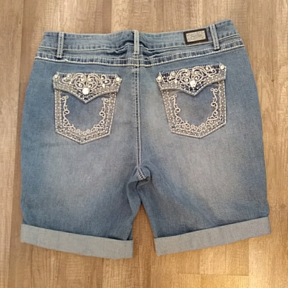 5/$20 🌹 Earl Jean Shorts